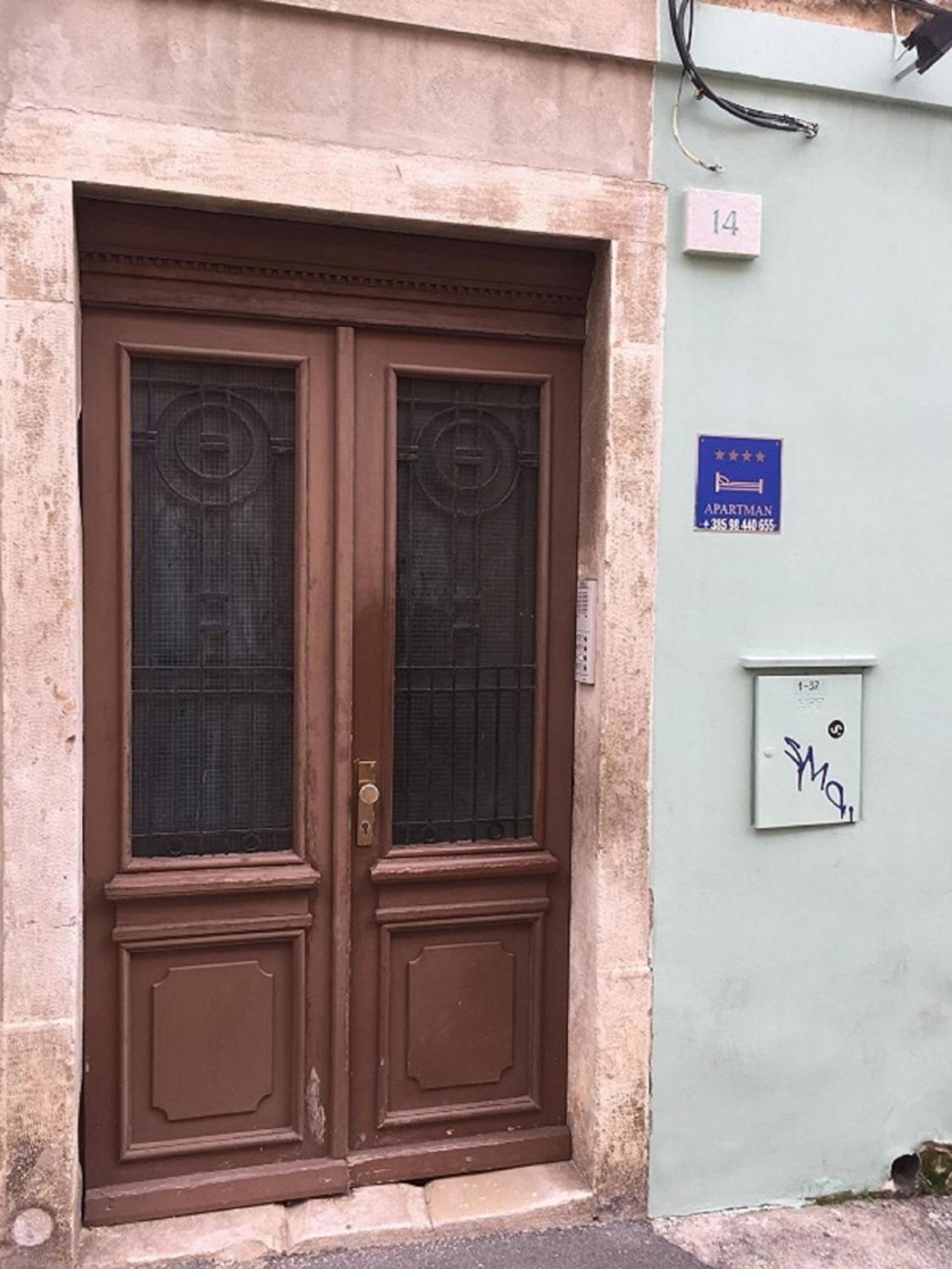 Center Apartment Lori Pula Dış mekan fotoğraf