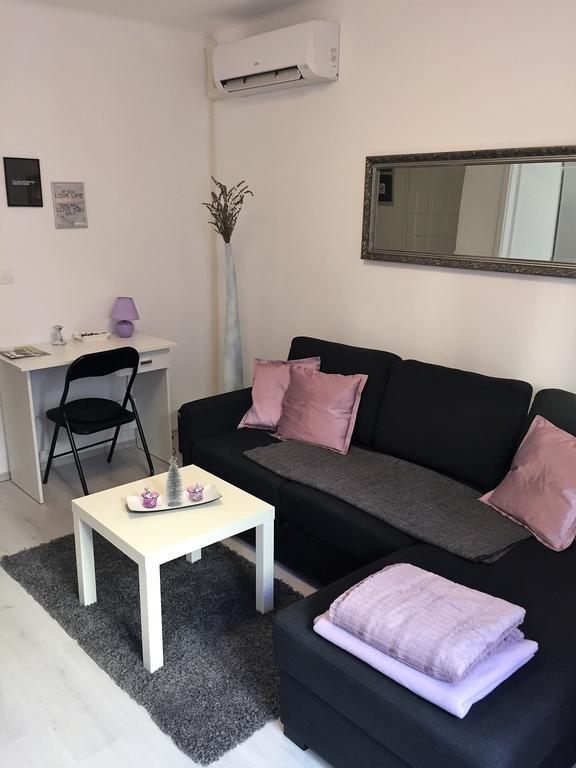 Center Apartment Lori Pula Dış mekan fotoğraf